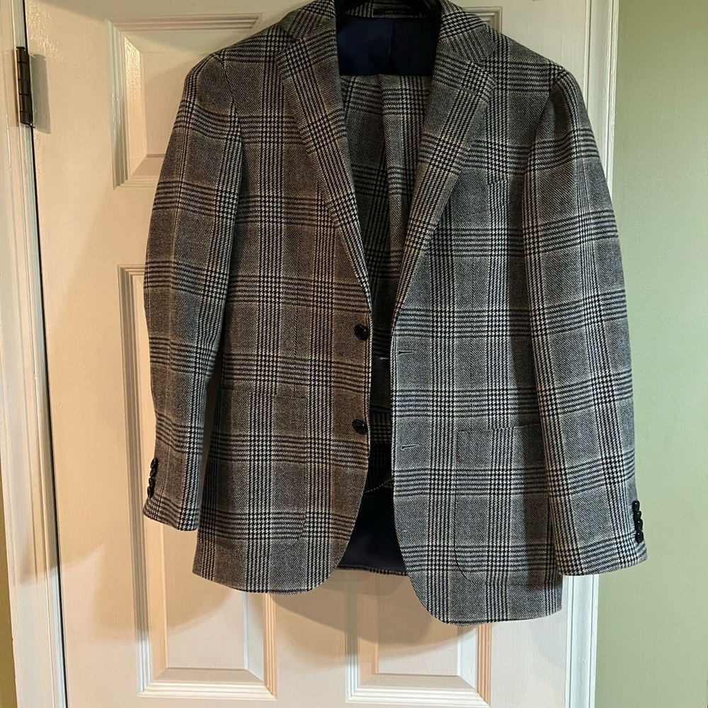 Suitsupply Black and Gray Checkered Blazer